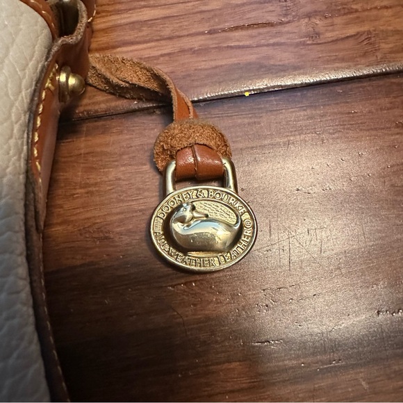 Dooney & Bourke All Weather Leather Purse - Picture 5 of 8